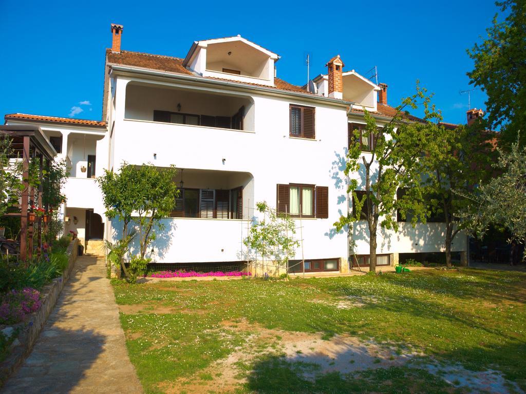 Nada Apartments Porec Luaran gambar